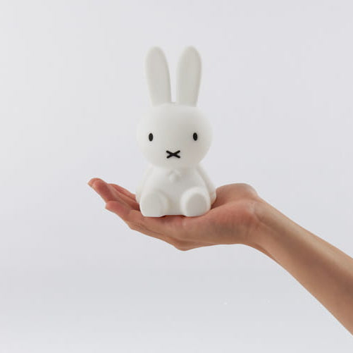 Lampka Miffy Timer 15 cm – szczegóły