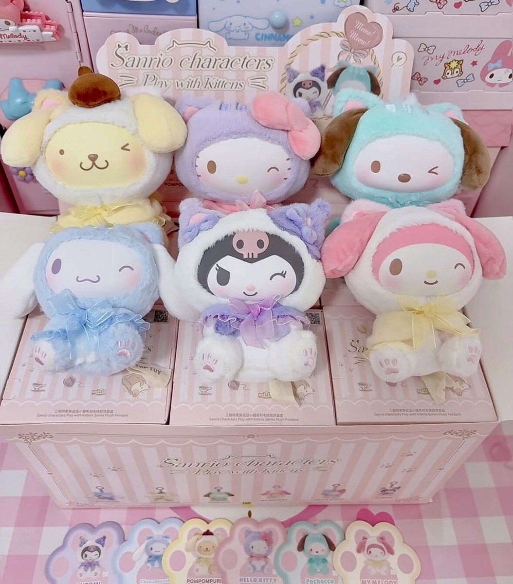 TOP TOY - Sanrio Characters Play with Kittens | Blind Box Brelok - KICKOMI