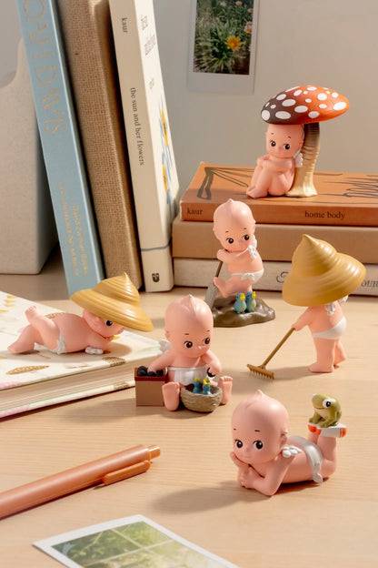 Kewpie® In the Garden