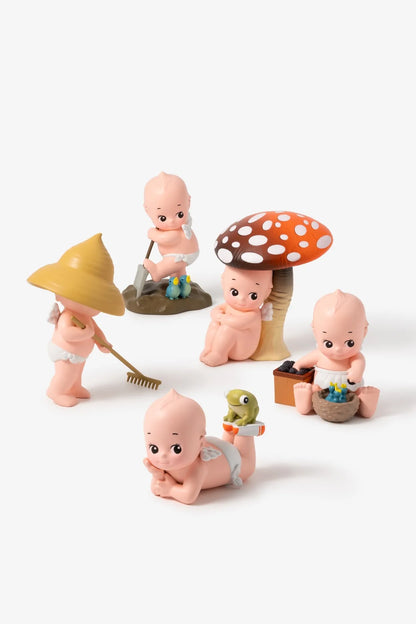 Kewpie® In the Garden