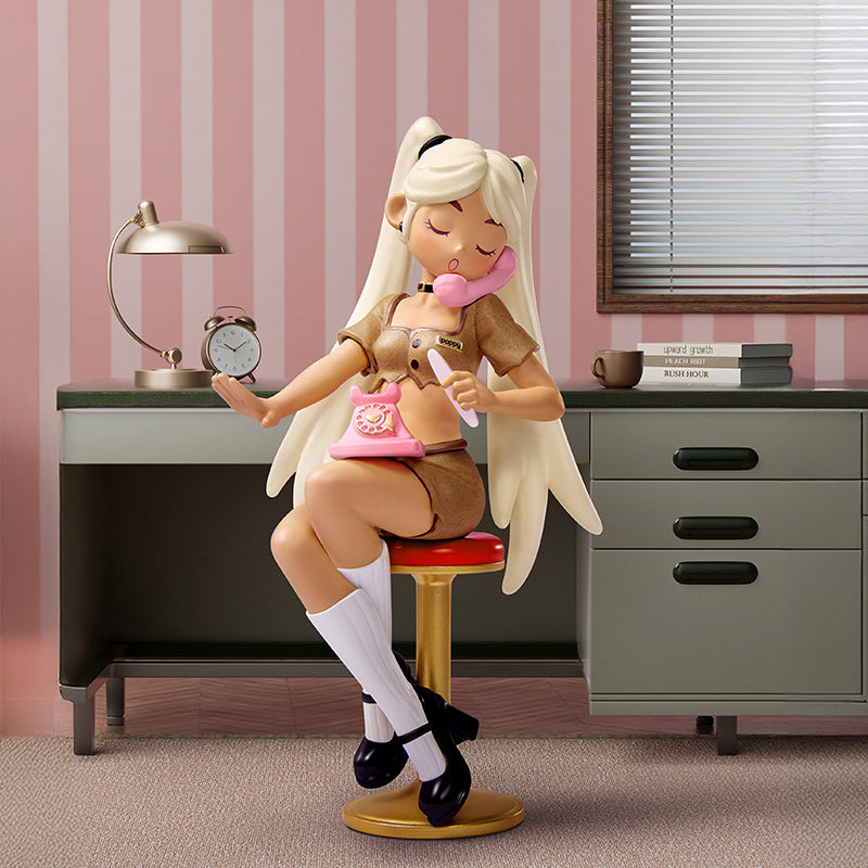Peach Riot Rush Hour – Poppy - Receptionist