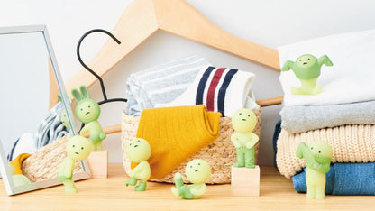 Dreams - Smiski Dressing Series Glow in the dark | Blind Box Figurka Kolekcjonerska - KICKOMI