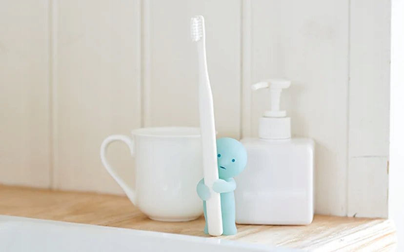 Dreams - SMISKI Toothbrush Stands (Holding) - KICKOMI