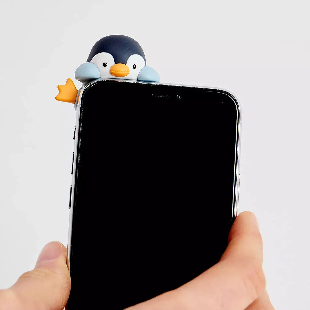 Sonny Angel Hippers Funbarus – Penguin na telefonie