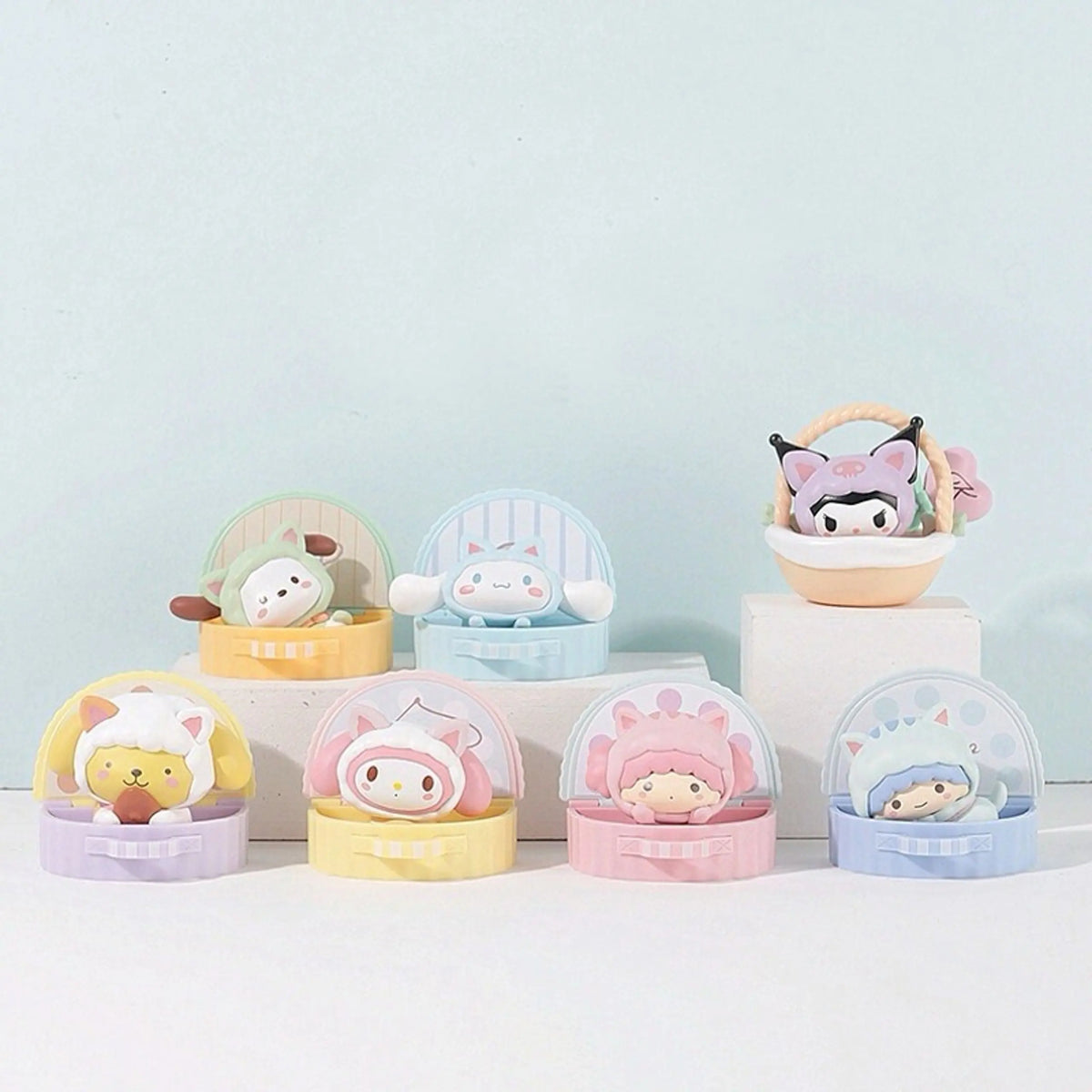 Sanrio Characters Hide-and-Seek – cała kolekcja: Pochacco, Cinnamoroll, Pompompurin, My Melody, Lala, Kiki + Kuromi (Secret)