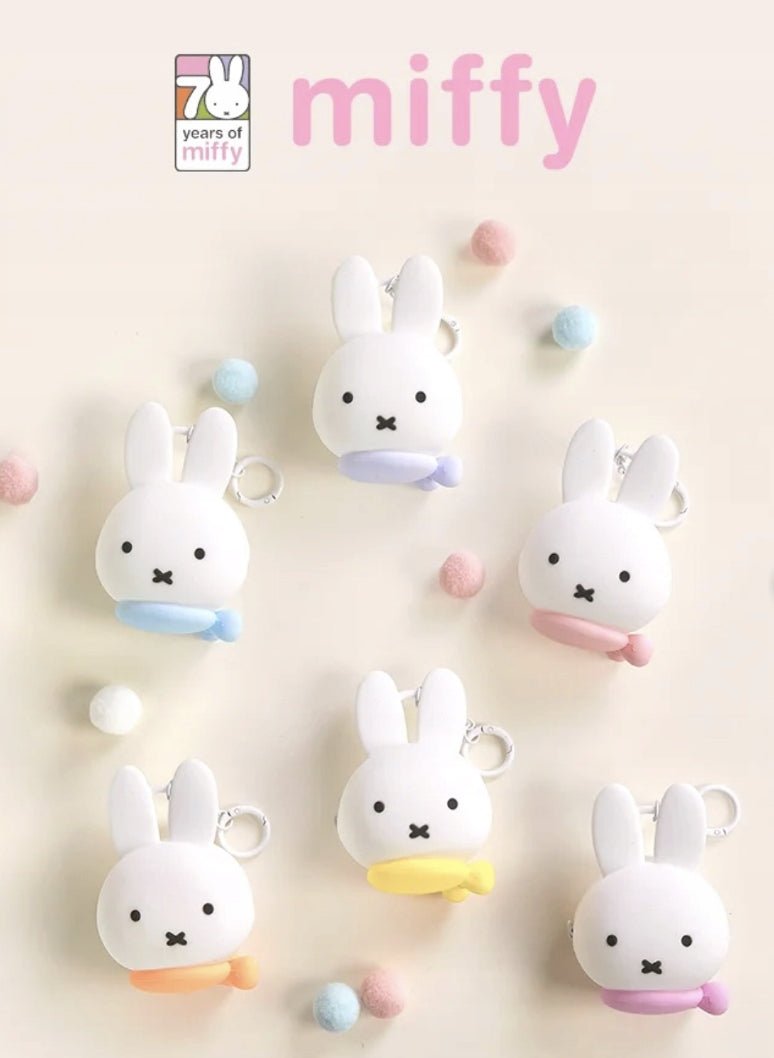 miffy - Miffy Silicone Earbuds Pouch Keychain | Blind Box Etui Brelok - KICKOMI