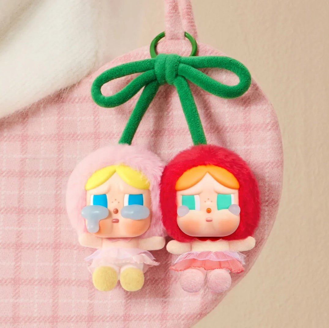 POP MART - CRYBABY Crying For Love Vinyl Plush Hanging Card (Love You Cherry Much) | Brelok - KICKOMI
