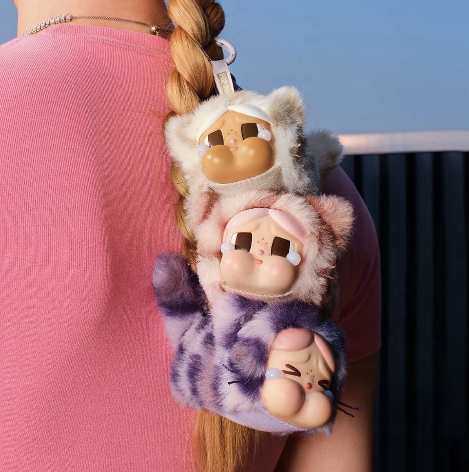 POP MART - CRYBABY Wild but Cutie Series Vinyl Plush Pendant (PINK CUTIE) | Blind Box Brelok - KICKOMI