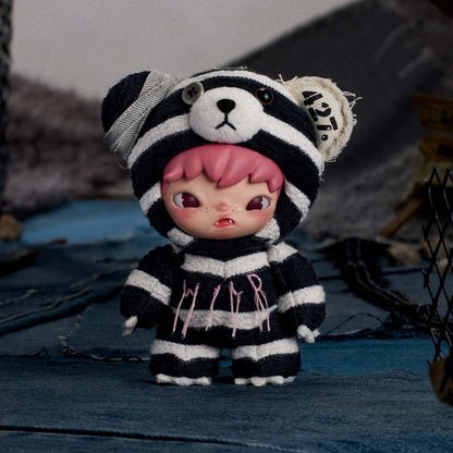 POP MART - Hirono Road Journal Series Doll - KICKOMI
