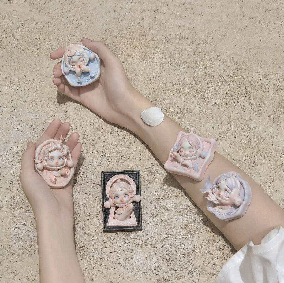 POP MART - SKULLPANDA The Paradox Series Fridge Magnet | Blind Box Magnes - KICKOMI