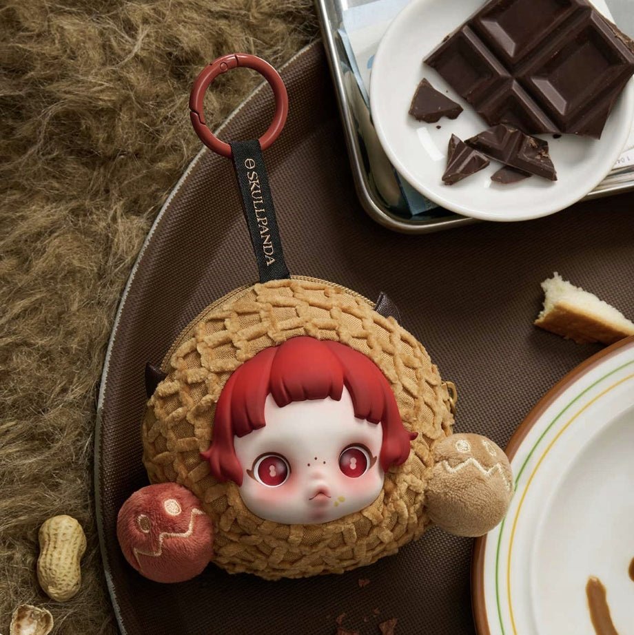 POP MART - SKULLPANDA You Found Me! Pranky Peanut Earphone Bag | Brelok na Słuchawki - KICKOMI