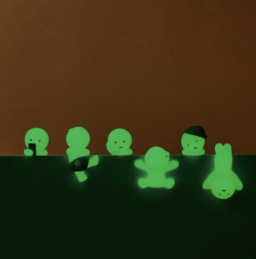 Smiski - Smiski Hippers Glow in the dark! | Blind Box Zawieszka na Telefon - KICKOMI