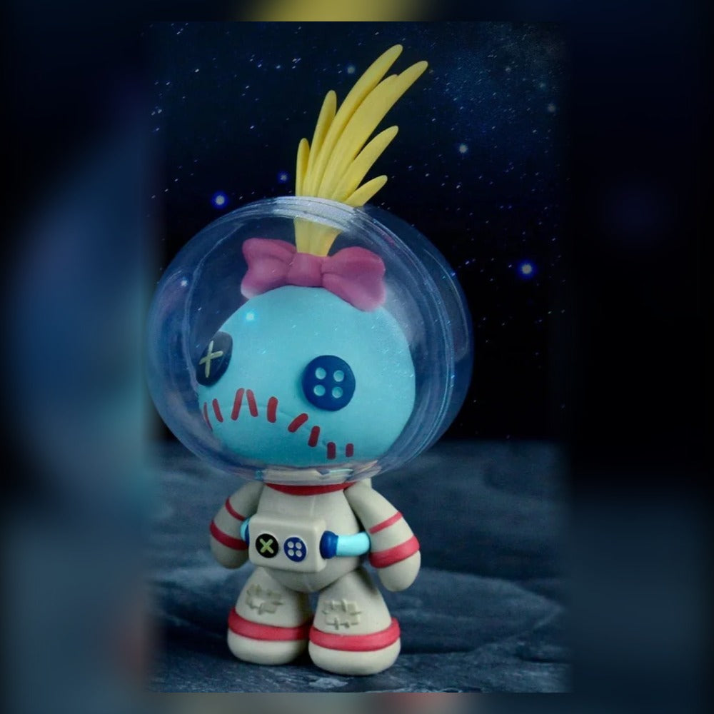 Stitch & Scrump Worlds Beyond Series 2 – Scrump w białym skafandrze