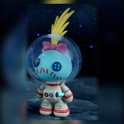 Stitch & Scrump Worlds Beyond Series 2 – Scrump w białym skafandrze